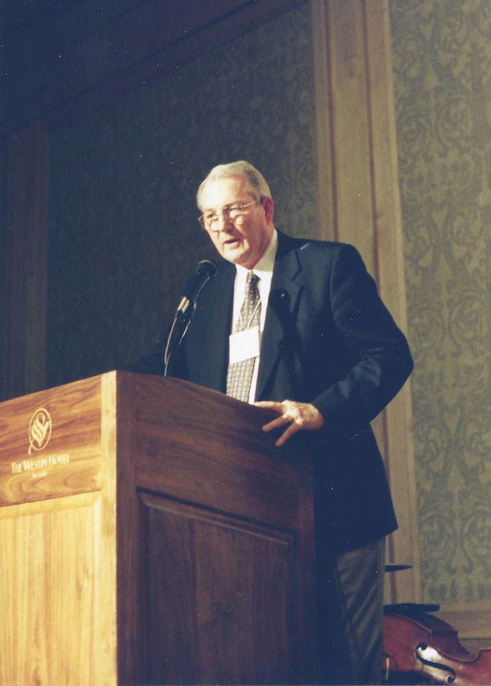 2000-conf---virgil-anderson-award---jim-jenson.jpg